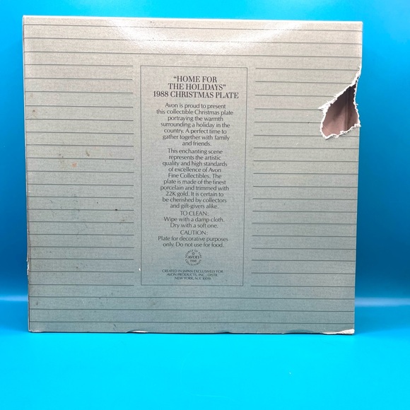 Set of 4 Avon Christmas Plates w/boxes - Picture 7 of 11